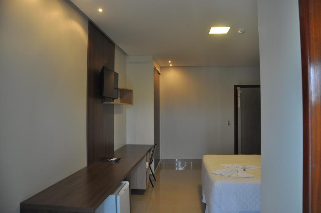 Kamur Plaza Hotel Goianesia Εξωτερικό φωτογραφία